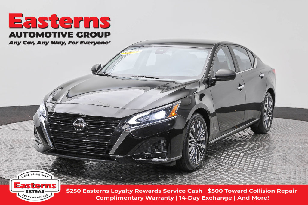 Used 2024 Nissan Altima 2.5 SV FWD image 1