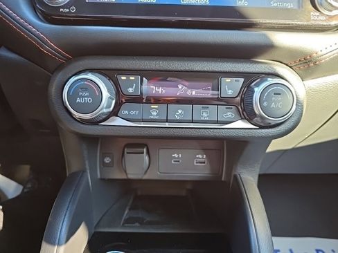 Used 2024 Nissan Versa SR w/ Trunk Package image 16