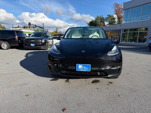 Used 2021 Tesla Model Y Long Range image 3