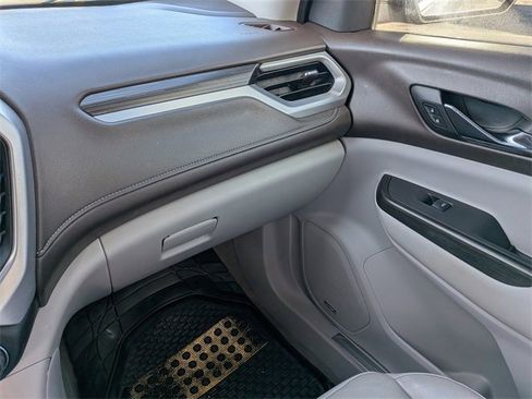 Used 2017 GMC Acadia SLT image 17