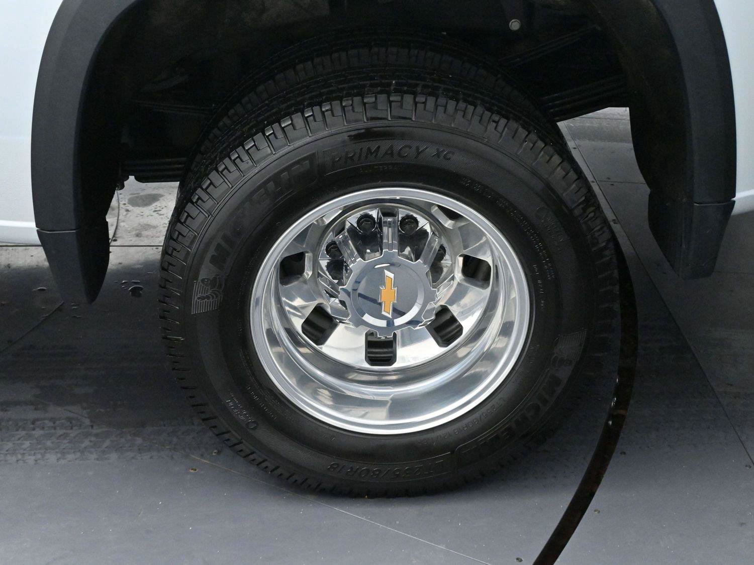 Used 2026 Chevrolet Silverado 3500 High Country w/ Technology Package AWD/4WD image 36