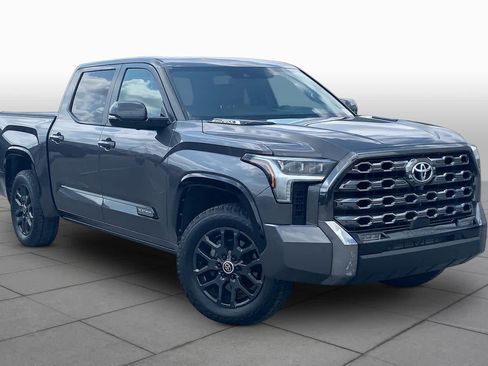 Used 2024 Toyota Tundra Platinum AWD/4WD image 3