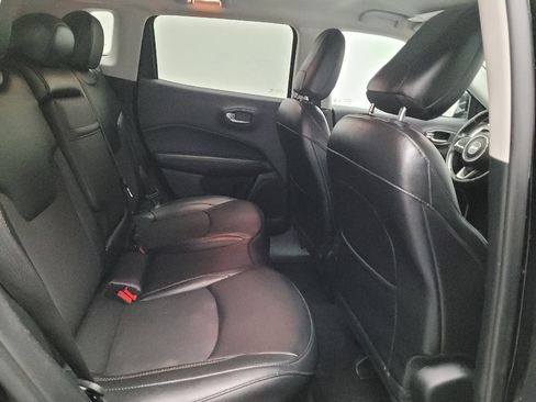 Used 2020 Jeep Compass Latitude AWD/4WD image 19