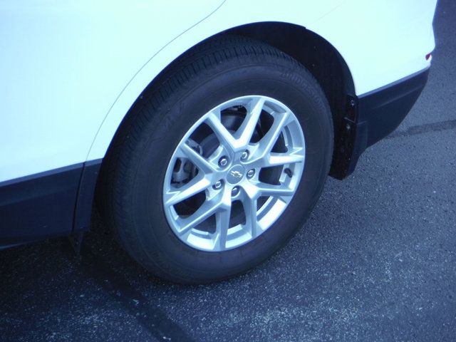 Used 2024 Chevrolet Equinox LT AWD/4WD image 3