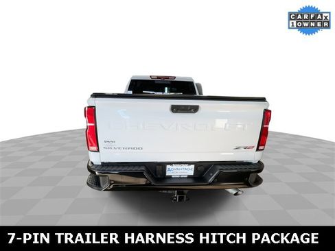 Used 2025 Chevrolet Silverado 2500 ZR2 w/ Technology Package image 7