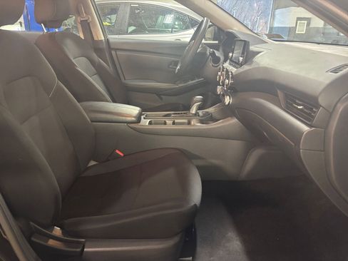 Used 2025 Nissan Sentra S image 24