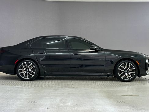 Certified 2024 BMW i7 xDrive60 AWD/4WD image 7