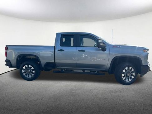 Used 2024 Chevrolet Silverado 2500 Custom w/ Custom Convenience Package image 15