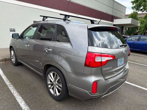 Used 2014 Kia Sorento SX w/ 3rd Row Package FWD image 6