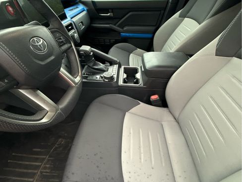 Used 2024 Toyota Tacoma TRD Sport w/ TRD Sport Upgrade Package AWD/4WD image 4