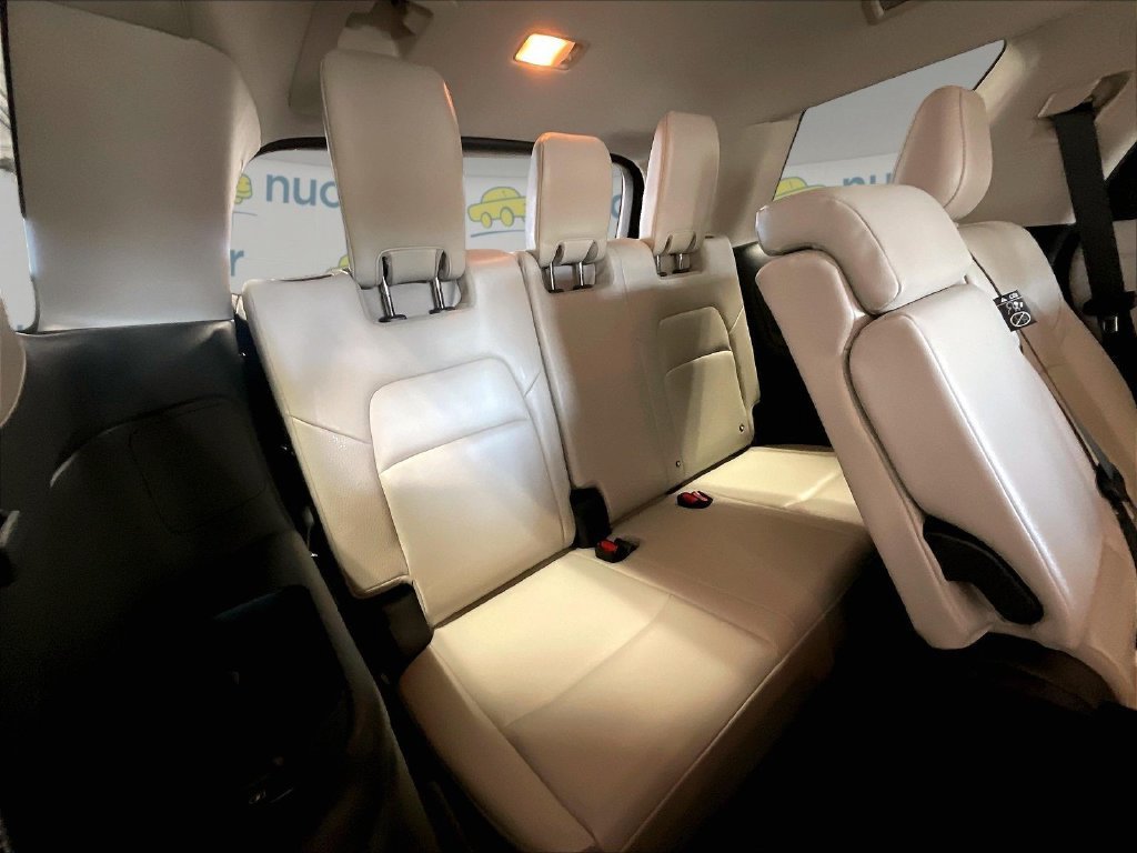 Used 2024 Nissan Pathfinder SL AWD/4WD image 16