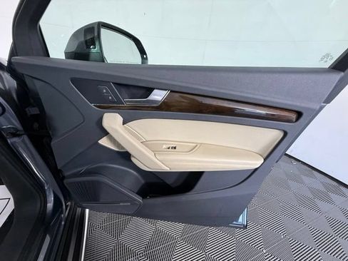 Used 2019 Audi Q5 2.0T Premium Plus w/ Premium Plus Package AWD/4WD image 40