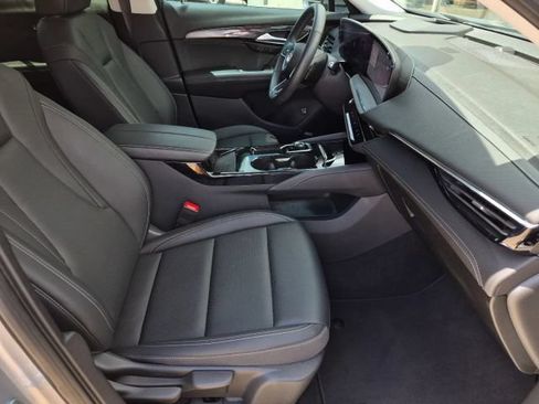 Used 2025 Buick Envision Preferred AWD/4WD image 14