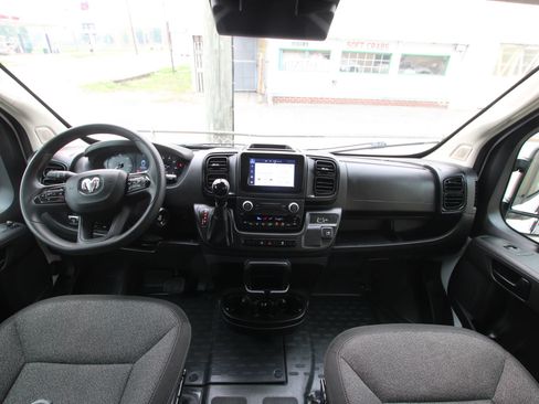 Used 2025 RAM ProMaster 2500 w/ Convenience Group FWD image 13