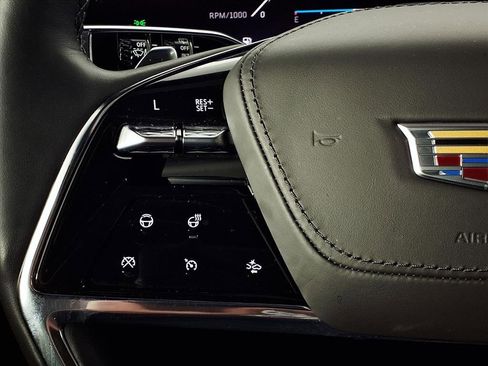 Used 2025 Cadillac Escalade ESV Sport Platinum image 22