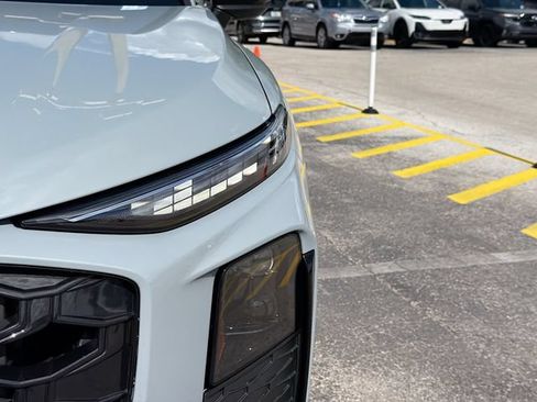 New 2026 Audi Q3 quattro 2.0T AWD/4WD image 9