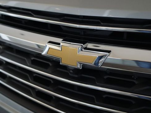 Used 2024 Chevrolet Traverse LT image 35