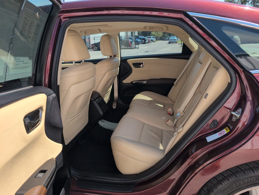 Used 2014 Toyota Avalon XLE Premium FWD image 11