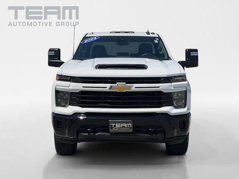 Used 2024 Chevrolet Silverado 2500 Custom w/ Custom Value Package AWD/4WD image 2