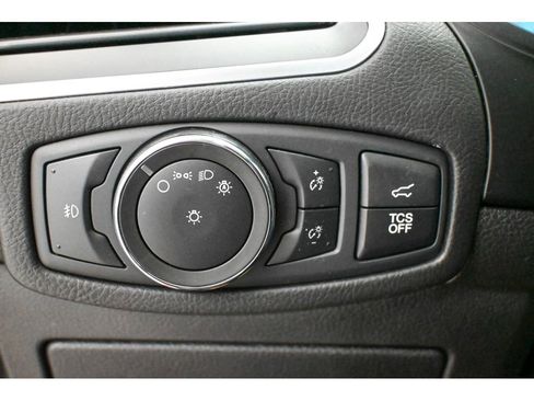 Used 2022 Ford Edge Titanium w/ Class II Trailer Tow Package image 47