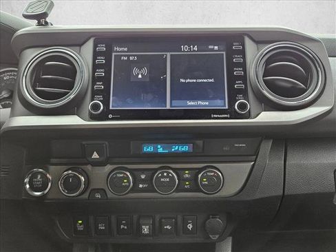 Used 2022 Toyota Tacoma TRD Off-Road w/ Technology Package AWD/4WD image 17