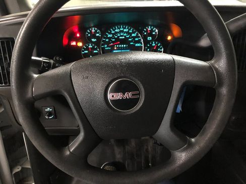Used 2017 GMC Savana 2500 Extended image 8