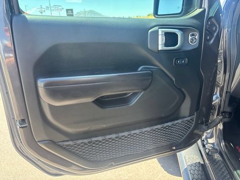 Used 2019 Jeep Wrangler Unlimited Sport S AWD/4WD image 11