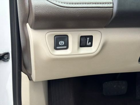 Used 2019 GMC Acadia Denali w/ Technology Package FWD image 23