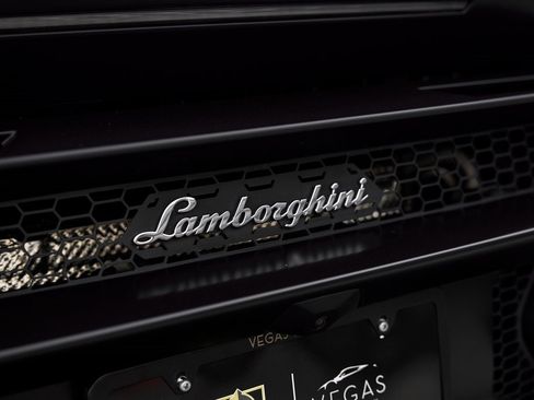 Used 2023 Lamborghini Huracan Tecnica image 12