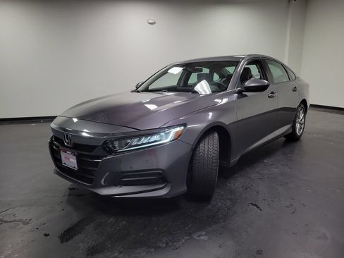 Used 2018 Honda Accord LX image 4