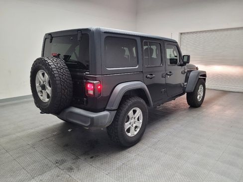Used 2019 Jeep Wrangler Unlimited Sport S AWD/4WD image 9