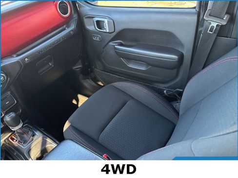 Used 2019 Jeep Wrangler Unlimited Rubicon w/ LED Lighting Group image 16