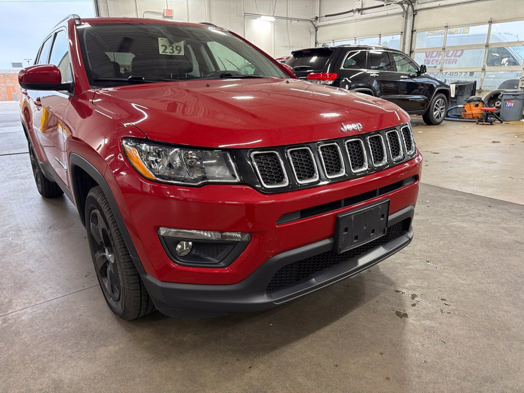 Used 2020 Jeep Compass Latitude w/ Cold Weather Group AWD/4WD image 2