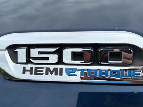 Used 2022 RAM 1500 Big Horn AWD/4WD image 9