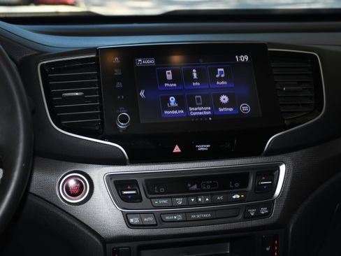 Certified 2023 Honda Ridgeline RTL image 18