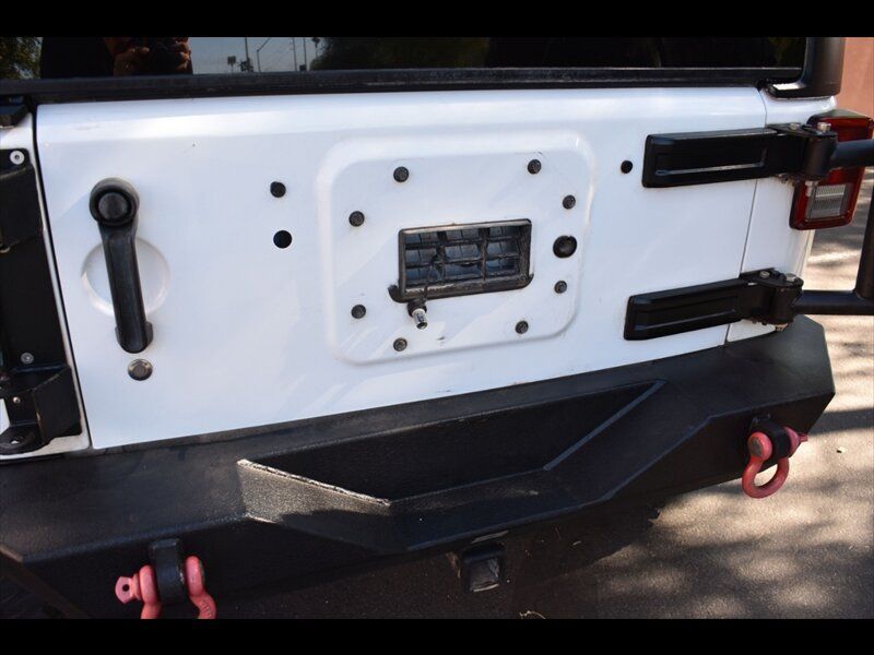 Used 2017 Jeep Wrangler Unlimited Sport w/ Quick Order Package 23S AWD/4WD image 25