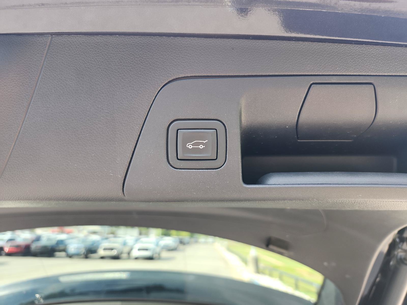 Certified 2023 Buick Envision Essence AWD/4WD image 9