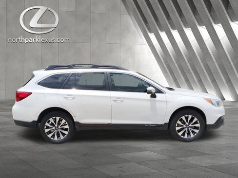 Used 2015 Subaru Outback 2.5i Limited AWD/4WD image 4