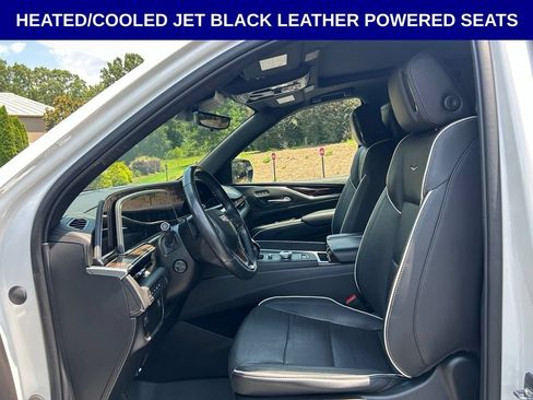 Used 2021 Cadillac Escalade Premium Luxury AWD/4WD image 7