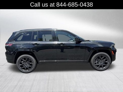 New 2025 Jeep Grand Cherokee Summit AWD/4WD image 4