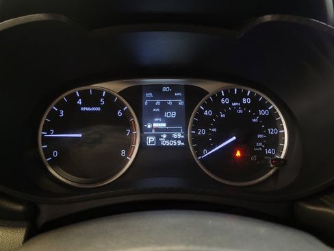 Used 2021 Nissan Versa S FWD image 23