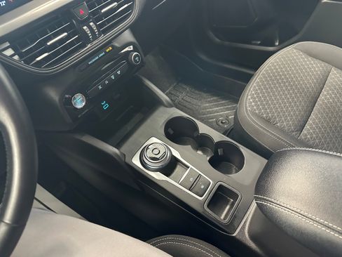 Used 2023 Ford Escape Active w/ Tech Pack #1 AWD/4WD image 19