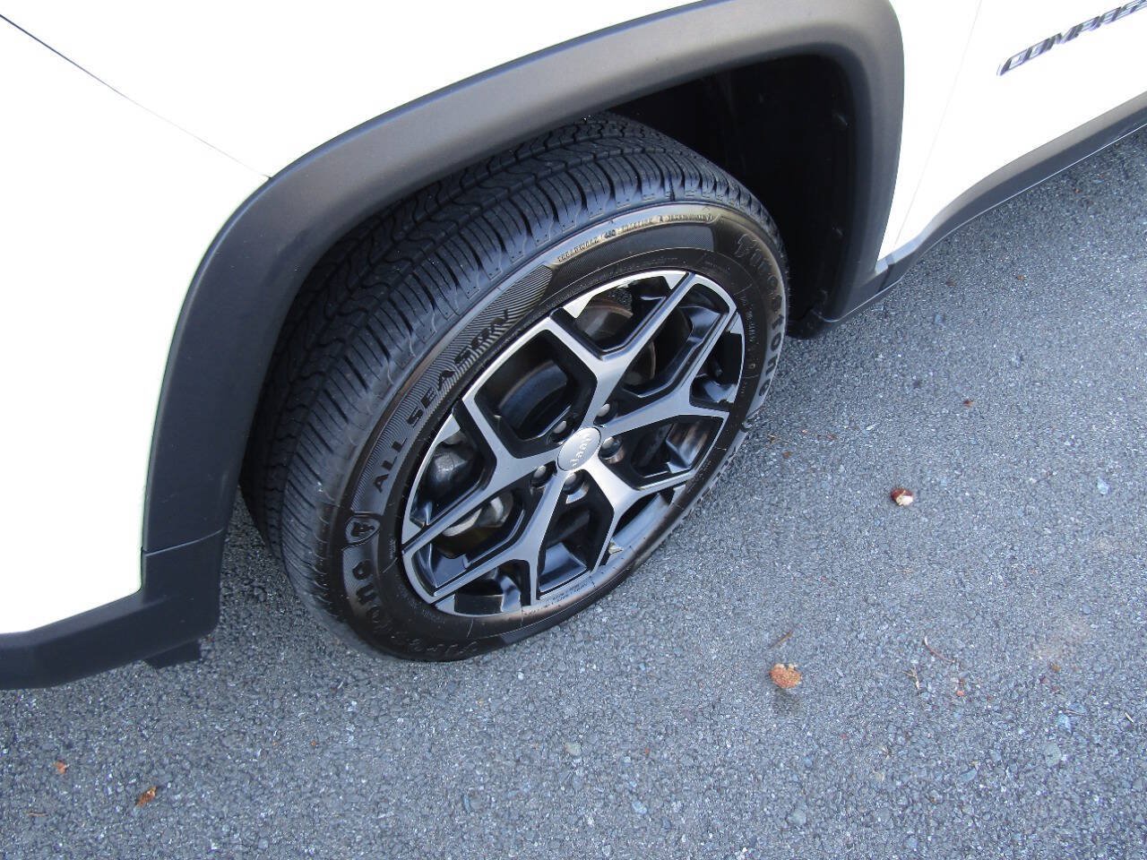 Used 2024 Jeep Compass Limited AWD/4WD image 28