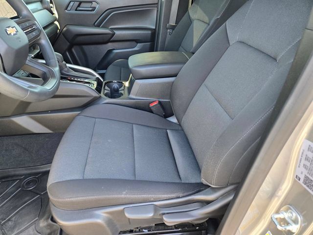 Used 2025 Chevrolet Colorado W/T AWD/4WD image 15