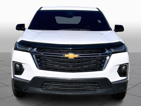 Used 2022 Chevrolet Traverse LS image 3