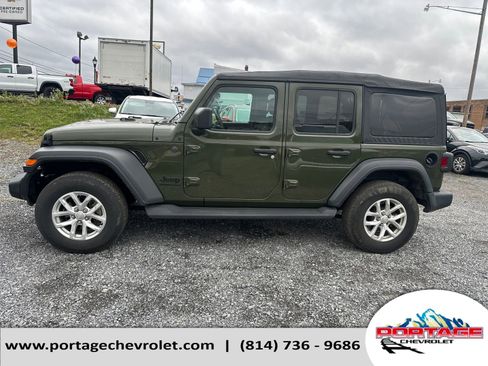Used 2023 Jeep Wrangler Sport S image 2