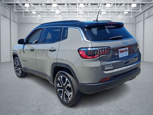 Used 2022 Jeep Compass Limited w/ Sun and Sound Group AWD/4WD image 7