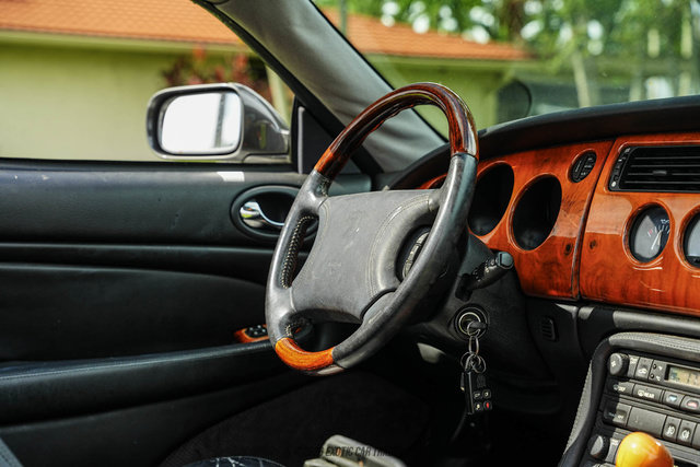 Used 2000 Jaguar XK8 Convertible RWD image 44