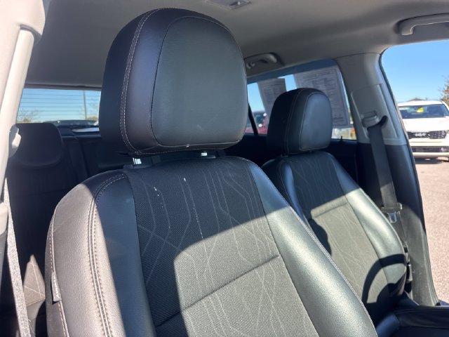 Used 2020 Chevrolet Trax LT w/ LT Convenience Package FWD image 29