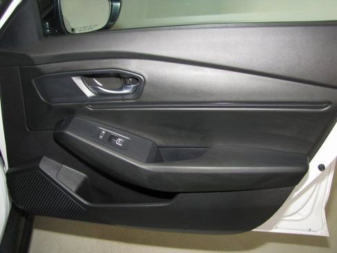 Certified 2025 Honda Accord SE image 18